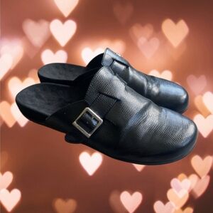 Vionic Black Textured Leather Mules with Buckle